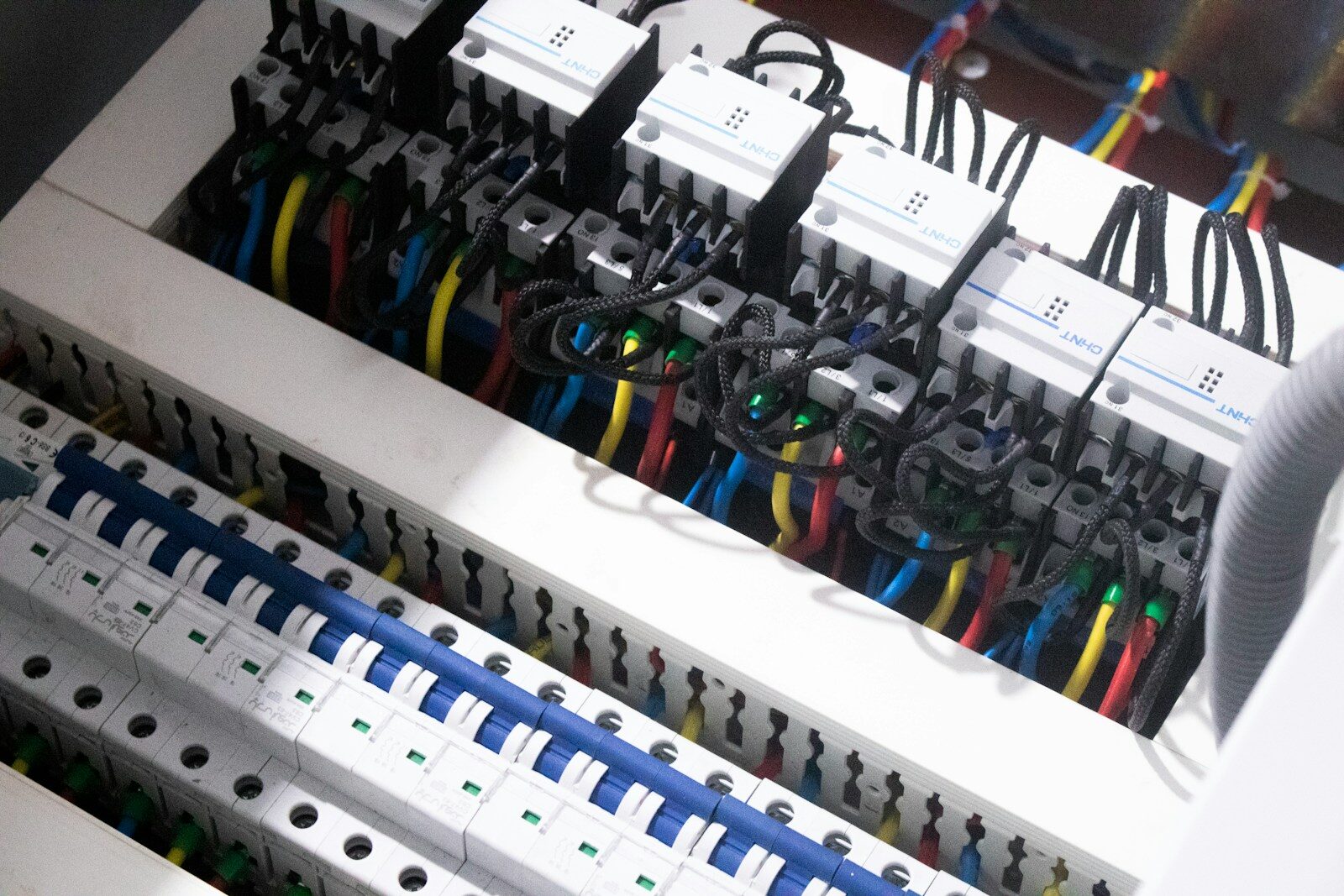 Quadro elétrico: organizar circuitos (casa antiga) – documentar aceite em Brazlândia (DF)